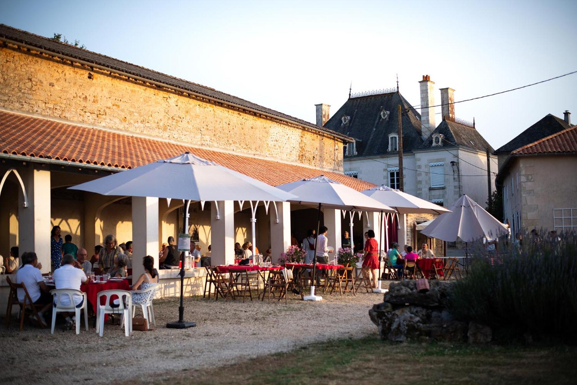 Domaine De La Briouse Bed & Breakfast Sanxay Ngoại thất bức ảnh