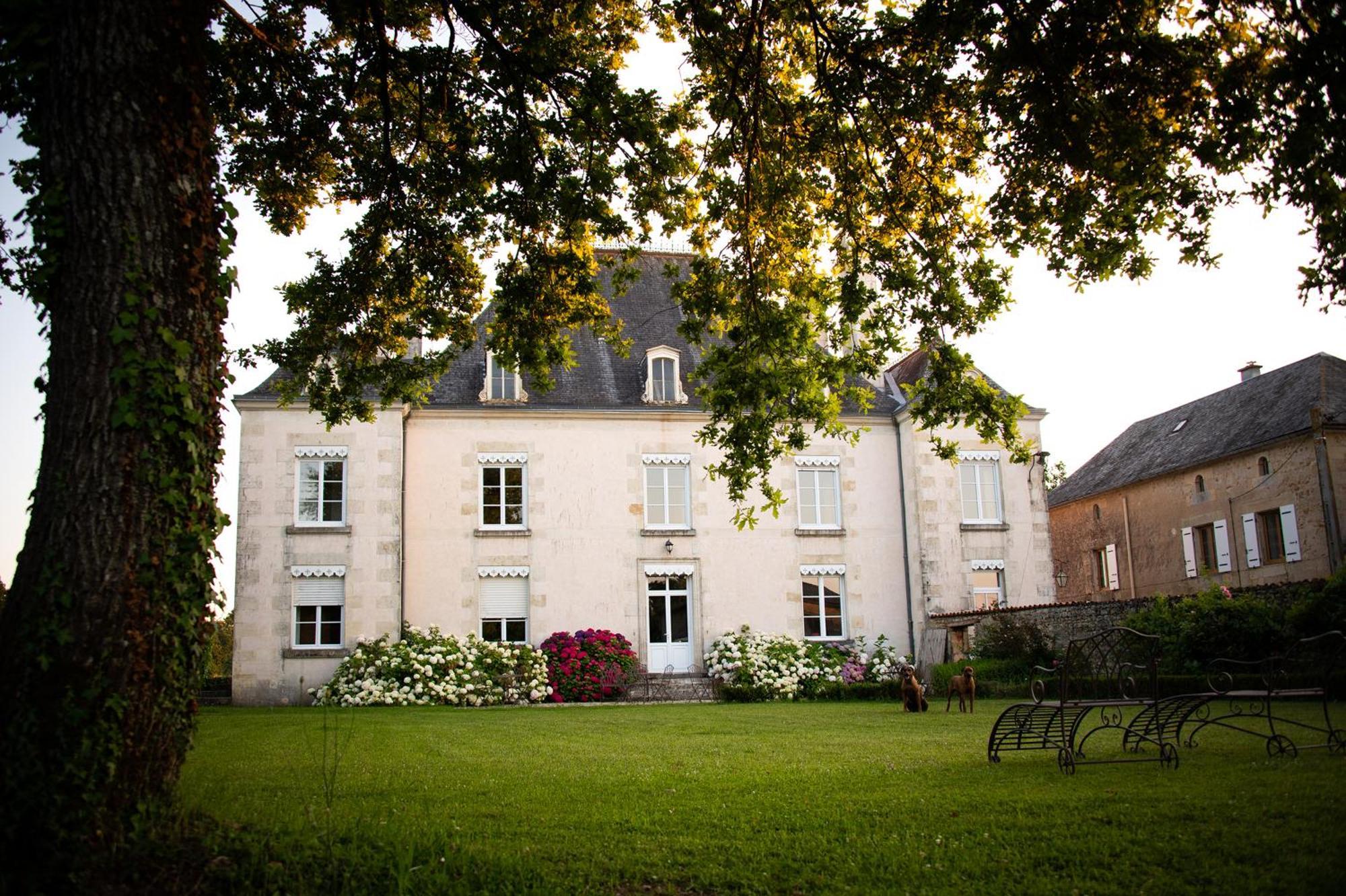 Domaine De La Briouse Bed & Breakfast Sanxay Ngoại thất bức ảnh